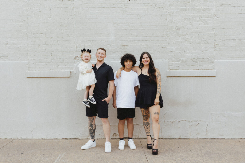 monochromatic family photo outfits