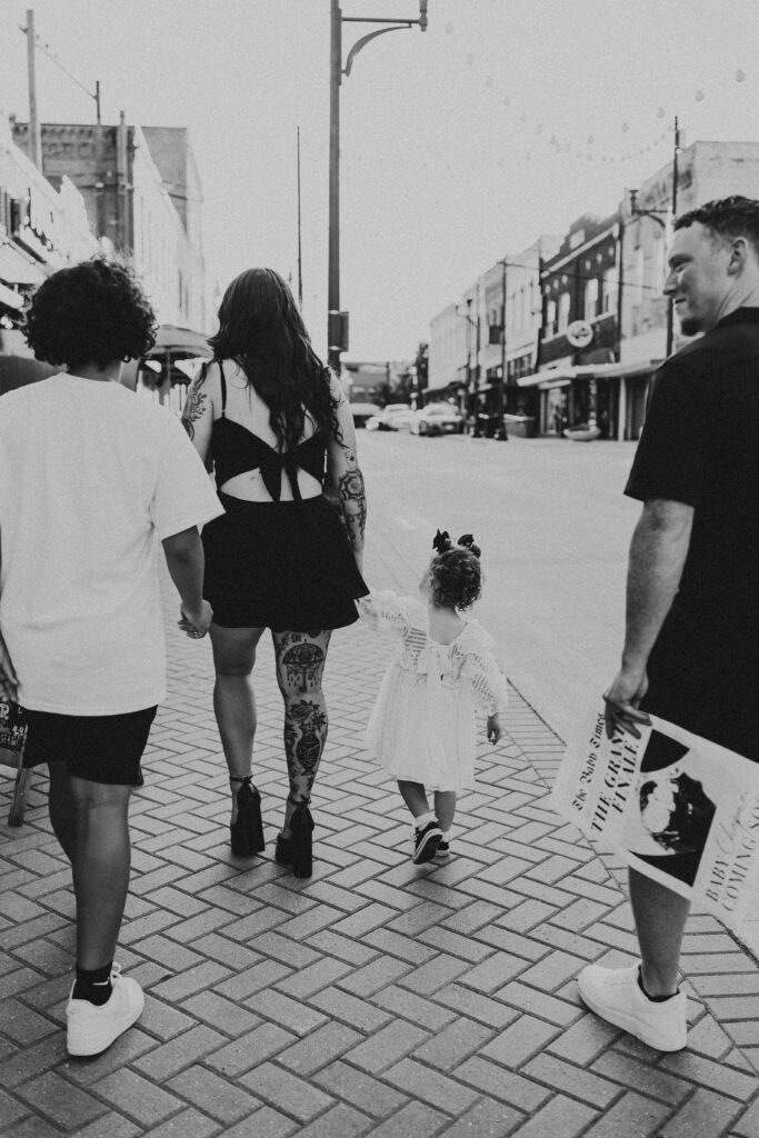 black and white family photos editorial family session
